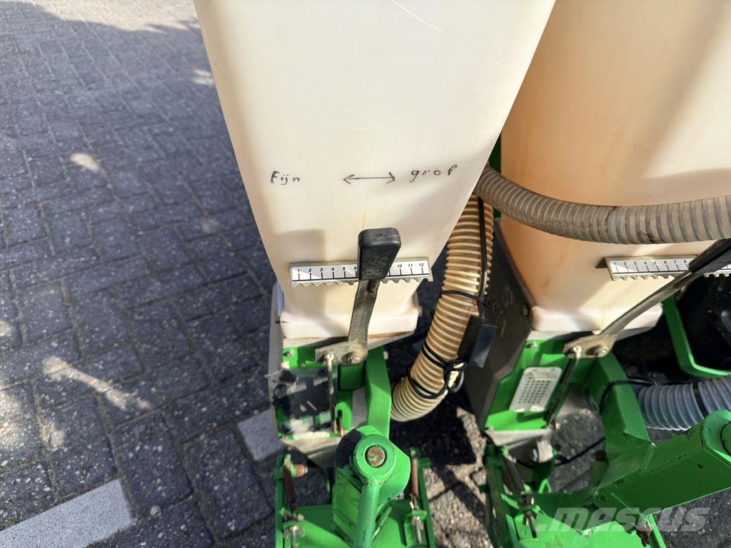 Sfoggia 6 Rijige Maiszaaier met Zaaibak Sorvetőgép