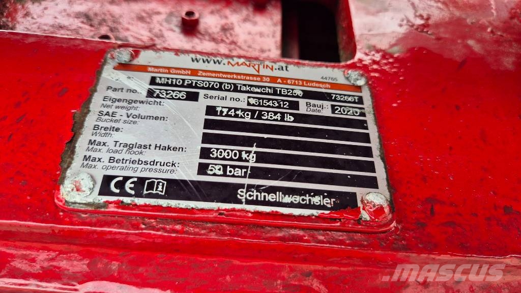 Takeuchi TB250-2 - POWERTILT - 2021 YEAR - 3315 HOURS Mini bageri < 7t