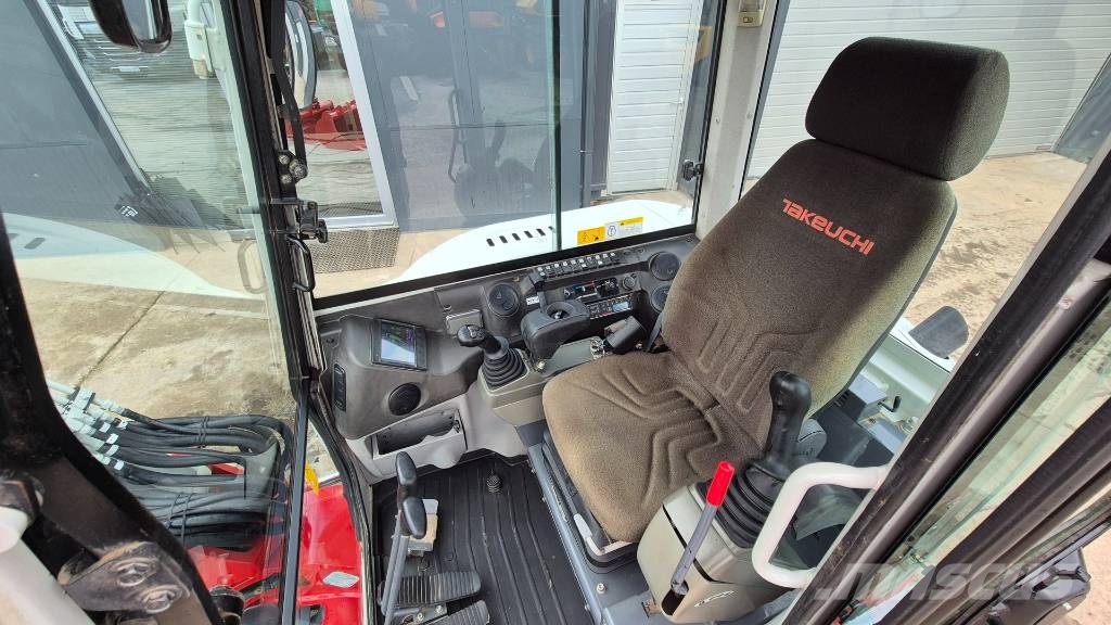 Takeuchi TB250-2 - POWERTILT - 2021 YEAR - 3315 HOURS Mini bageri < 7t