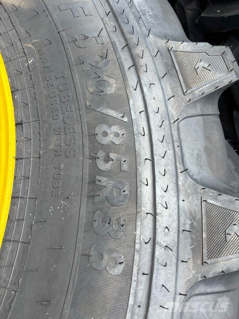 Ceat VF 520/85 R38 + 480/70 R30 ماكينات زراعية - غير ذلك