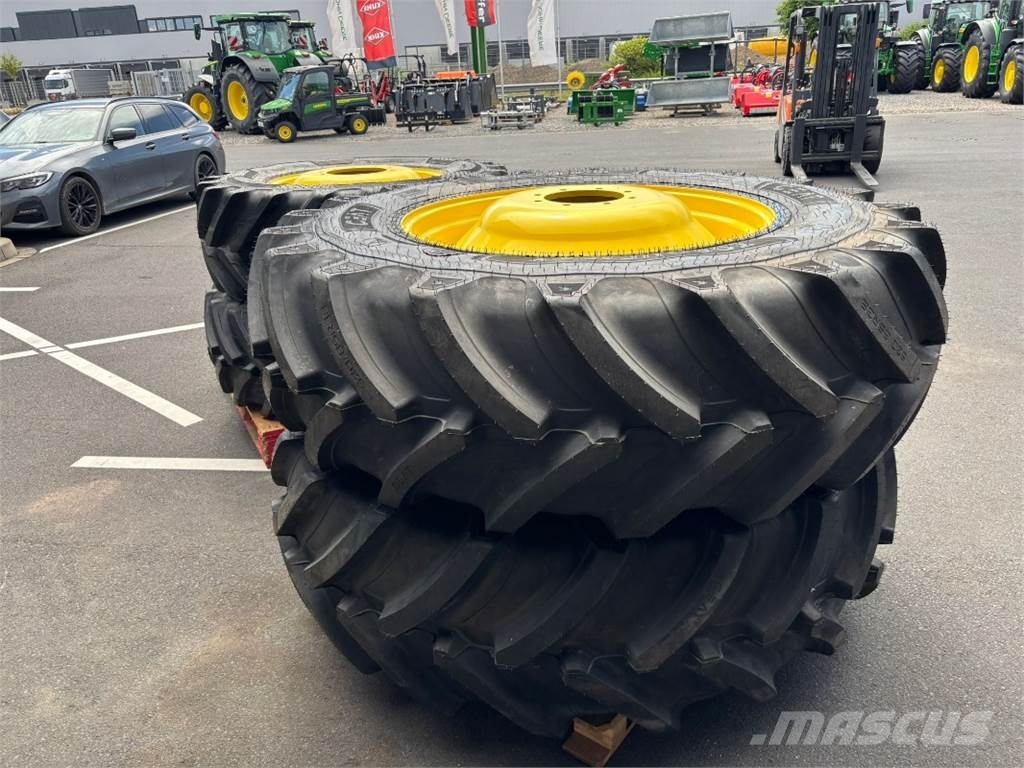 Ceat VF 520/85 R38 + 480/70 R30 ماكينات زراعية - غير ذلك