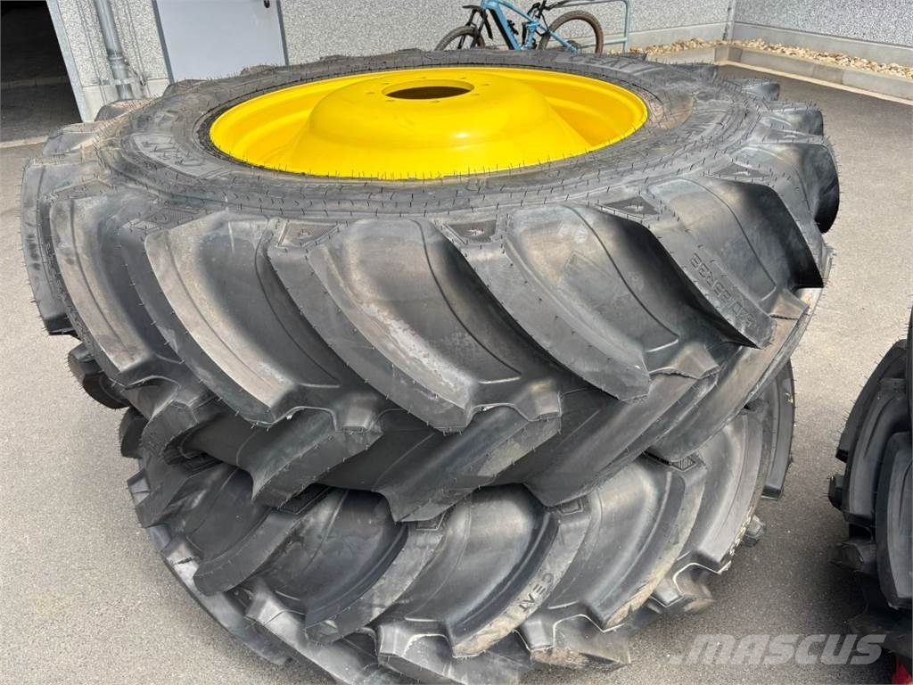 Ceat VF 520/85 R38 + 480/70 R30 ماكينات زراعية - غير ذلك