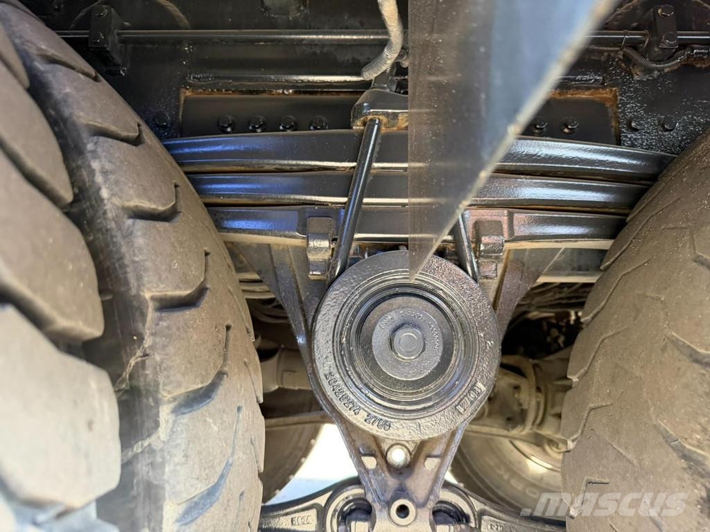 Volvo FM 360 8x4 + CRANE EFFER 275 - 4S + JIB 3S - MANUA Żurawie szosowo-terenowe