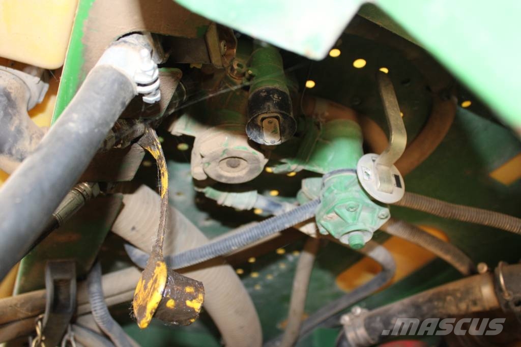 John Deere 732 Vučene prskalice