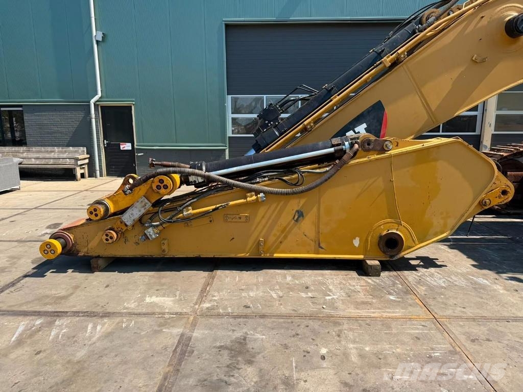 CAT 374F Rupsgraafmachines