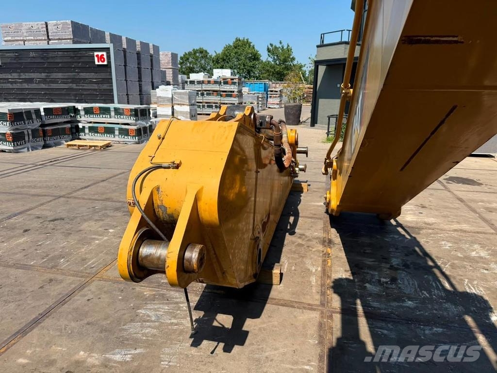 CAT 374F Rupsgraafmachines