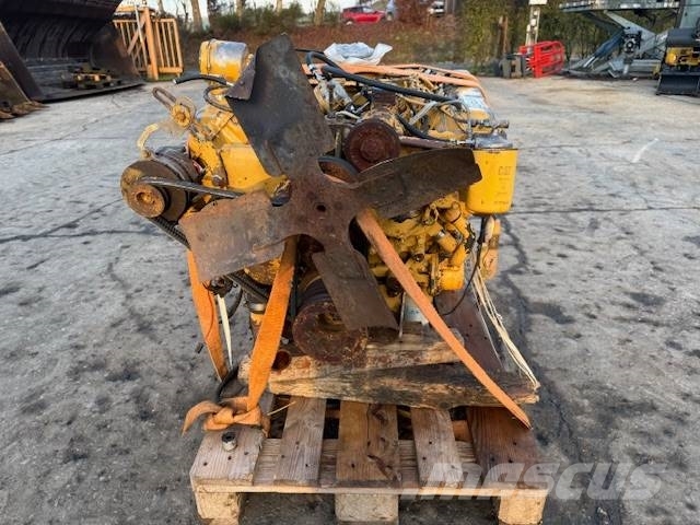 CAT 3208 Engines