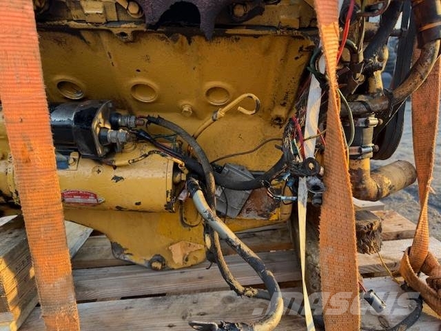 CAT 3208 Engines