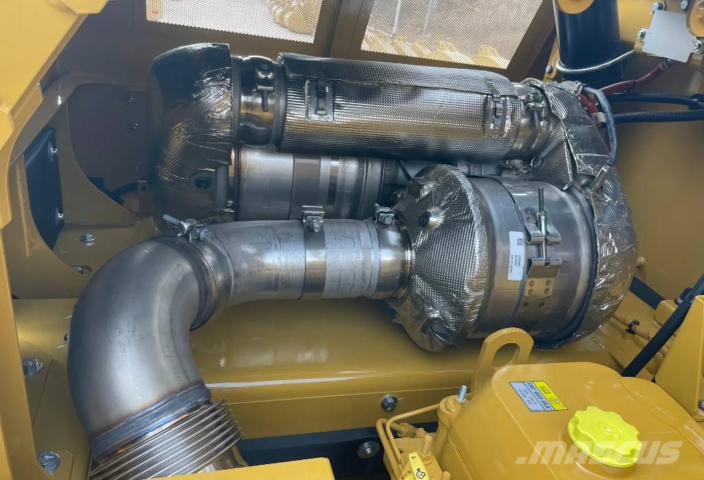 CAT 352 履带挖掘机