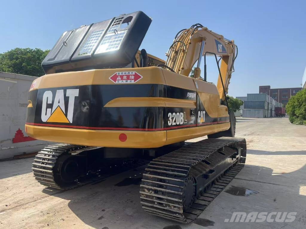 CAT 320 B L Gravemaskiner på larvebånd