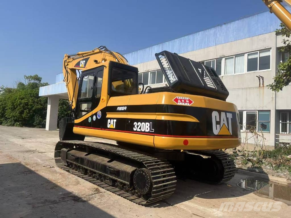 CAT 320 B L Gravemaskiner på larvebånd