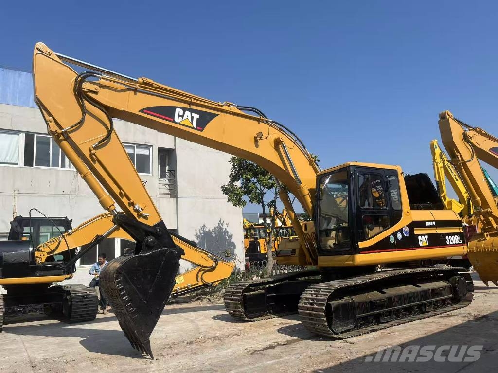 CAT 320 B L Gravemaskiner på larvebånd