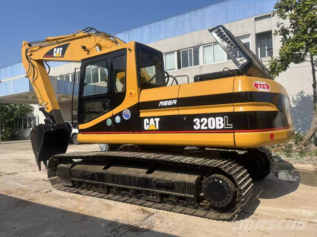 CAT 320 B L Gravemaskiner på larvebånd
