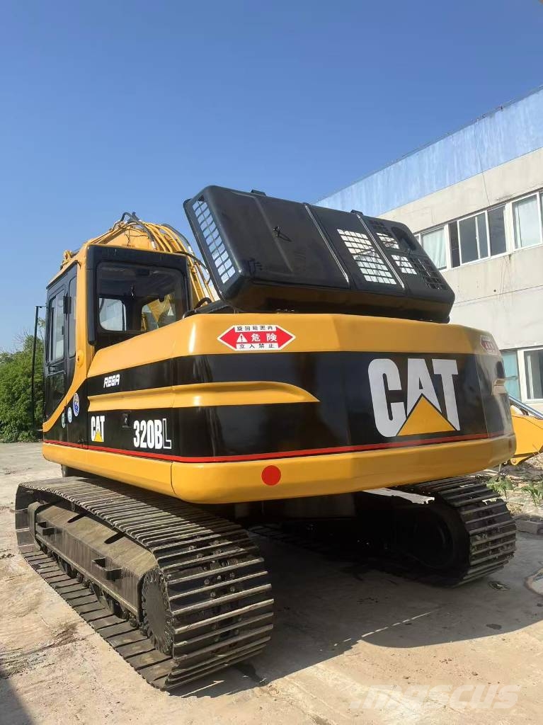 CAT 320 B L Gravemaskiner på larvebånd