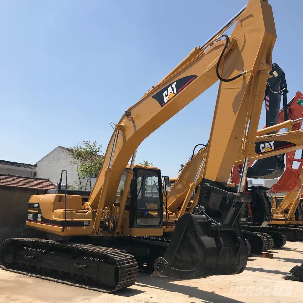 CAT 320 B L Gravemaskiner på larvebånd