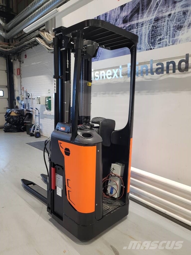 Rocla SST 16 AC / MYYTY Ajettavat pinoamisvaunut