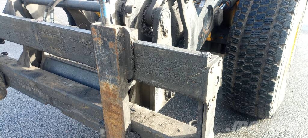 JCB 427 HT لوادر بعجل