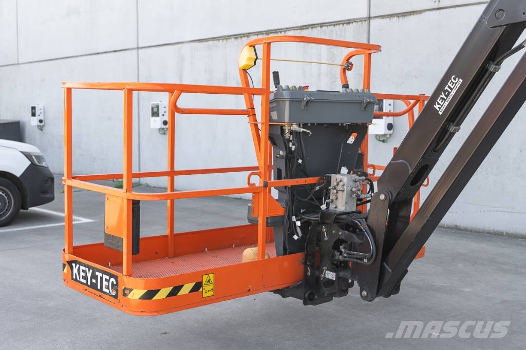 JLG 1250 AJP رافعات سلة تلسكوبية