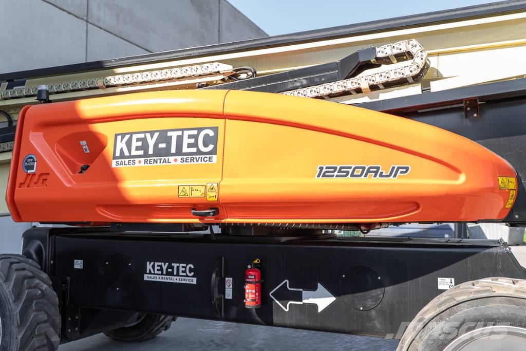 JLG 1250 AJP رافعات سلة تلسكوبية