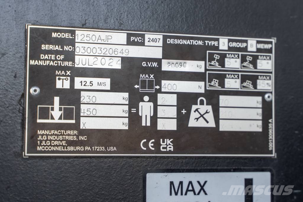 JLG 1250 AJP رافعات سلة تلسكوبية