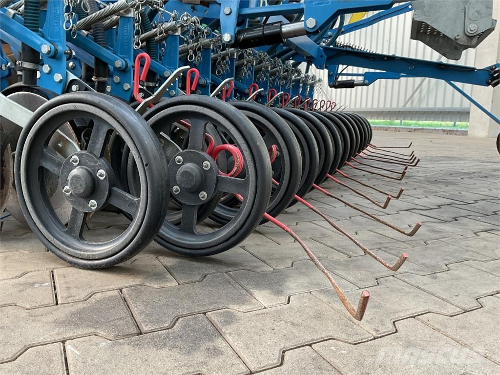 Lemken Solitair 9+/300 Drills