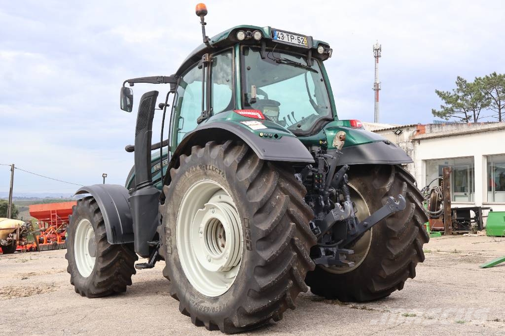 Valtra T 174 Tractores
