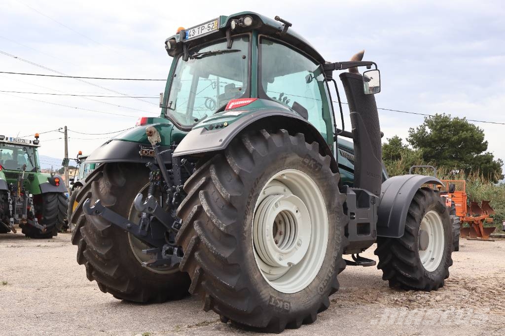 Valtra T 174 Tractores