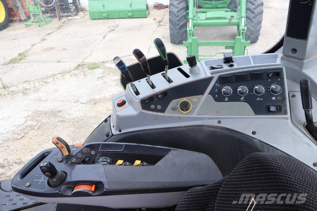 Valtra T 174 Tractores