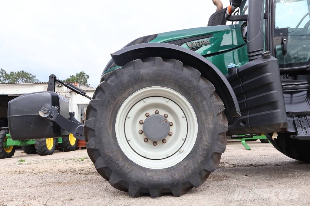 Valtra T 174 Tractores