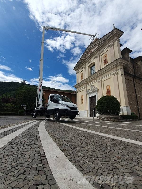 IVECO-CELA IVECO 35 S 11, CELA DT-25 Autoplošiny