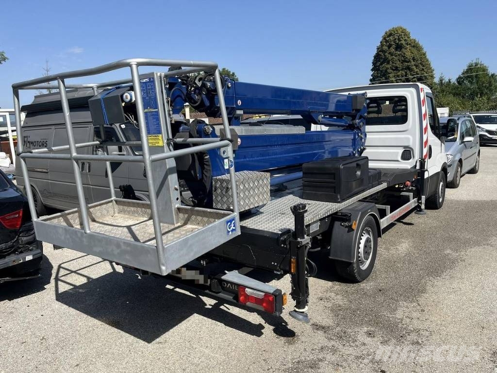 IVECO-CELA IVECO 35 S 11, CELA DT-25 Autoplošiny