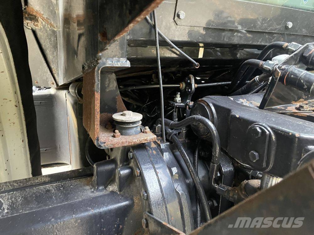 Valtra N 141 트랙터