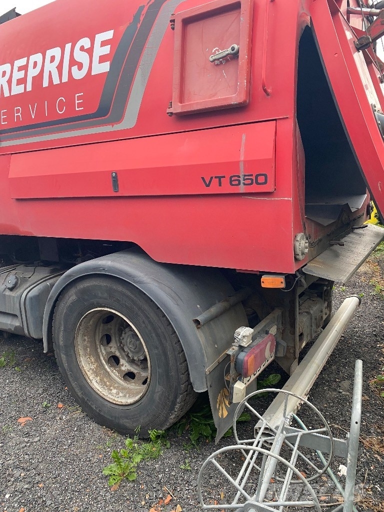 Volvo FL 240 Fejebiler