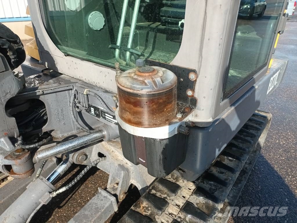Volvo EC 27 C myös vuokraus Mini ekskavatörler, 7 tona dek