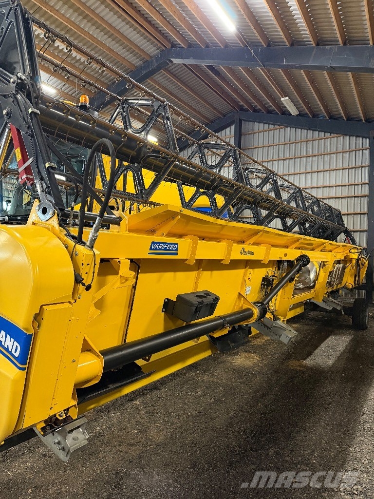 New Holland CR 9.90 Combine de secerat