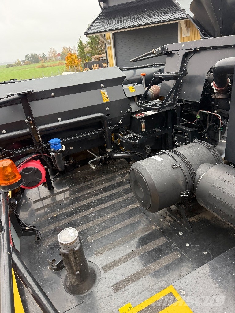 New Holland CR 9.90 Combine de secerat