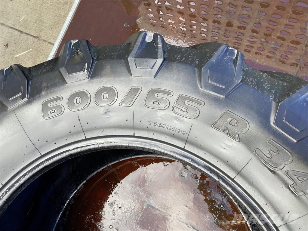 Trelleborg 600/65 R34 Renkaat ja vanteet