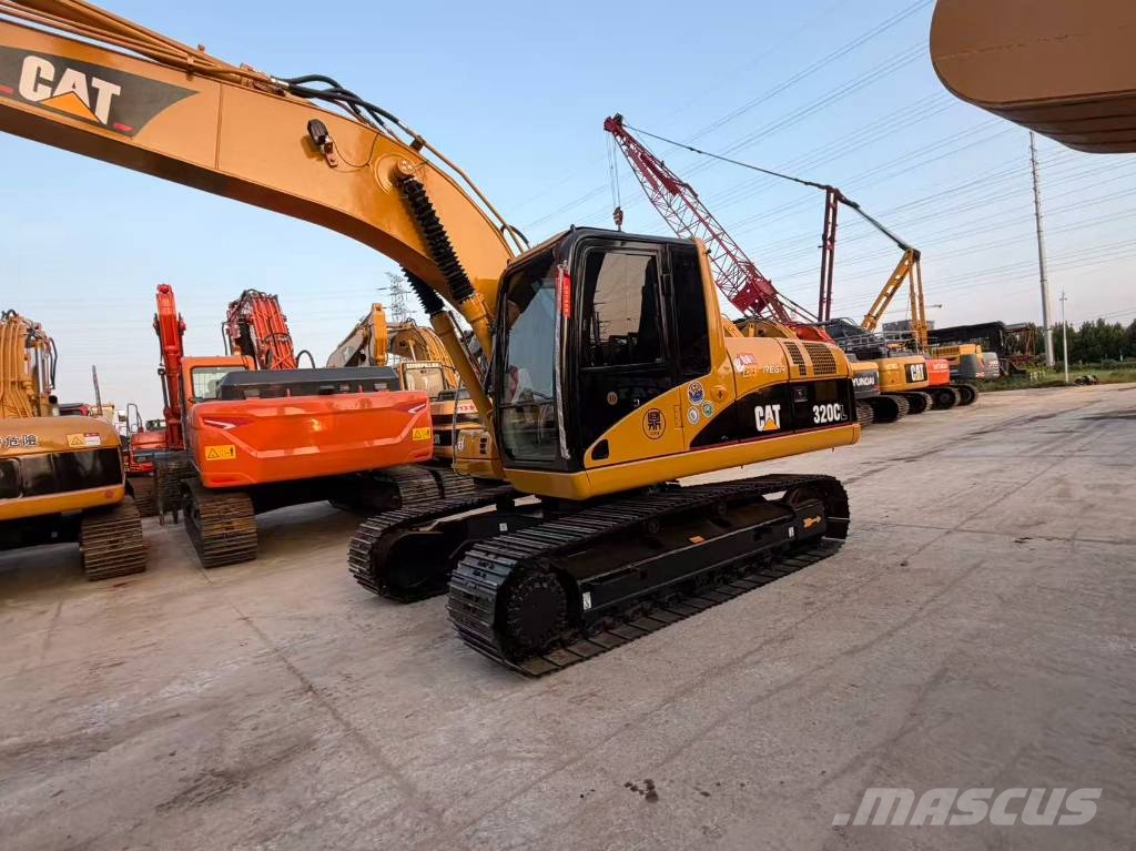 CAT 320CL حفارات وسط 7 طن - 12 طن