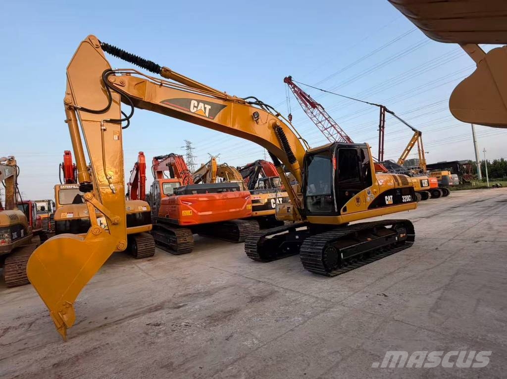 CAT 320CL حفارات وسط 7 طن - 12 طن