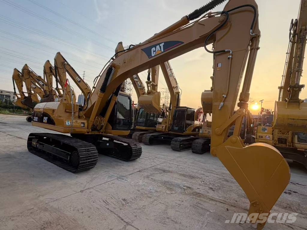 CAT 320CL حفارات وسط 7 طن - 12 طن
