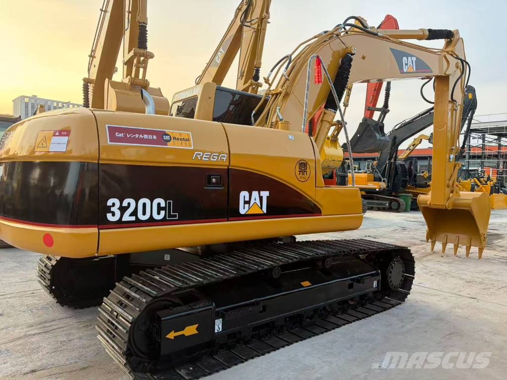 CAT 320CL حفارات وسط 7 طن - 12 طن