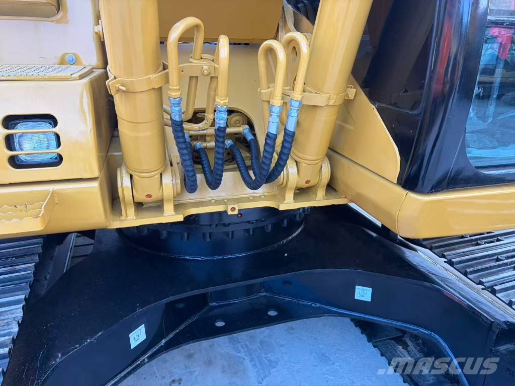 CAT 320CL حفارات وسط 7 طن - 12 طن