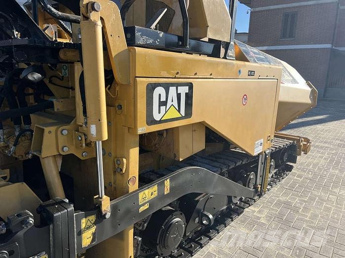 CAT AP 655D Επίστρωση ασφάλτου