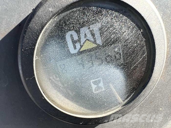 CAT AP 655D Επίστρωση ασφάλτου
