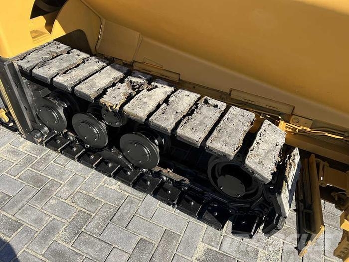 CAT AP 655D Επίστρωση ασφάλτου