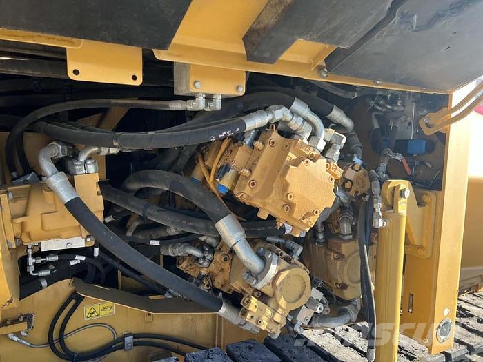 CAT AP 655D Επίστρωση ασφάλτου