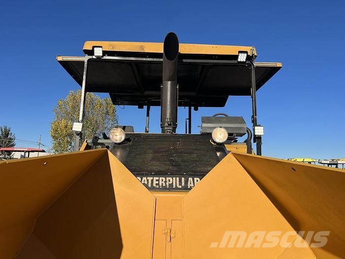 CAT AP 655D Επίστρωση ασφάλτου