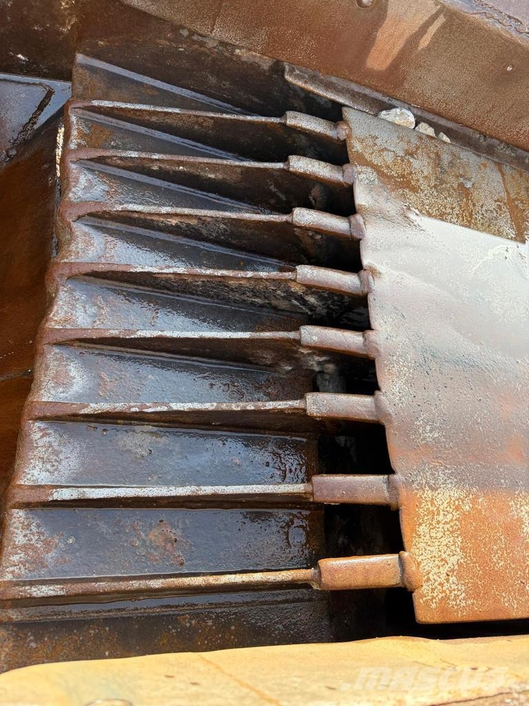 Parker 750 Crushers