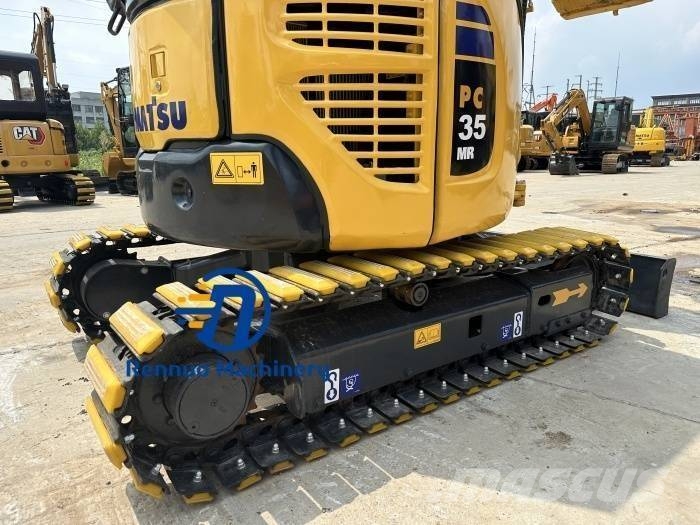 Komatsu PC35 Mini kotrók < 7t