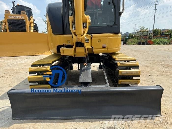 Komatsu PC35 Mini kotrók < 7t